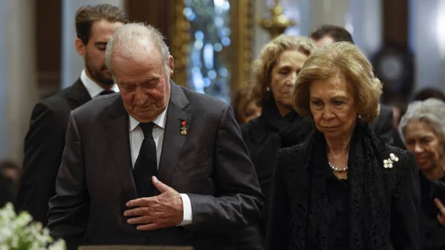 El encuentro más esperado: Don Juan Carlos y Doña Sofía, Reyes de España