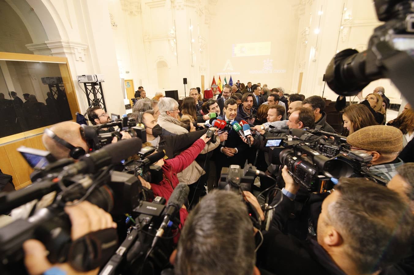 La firma de los convenios de la Base Logística de Córdoba, en imágenes