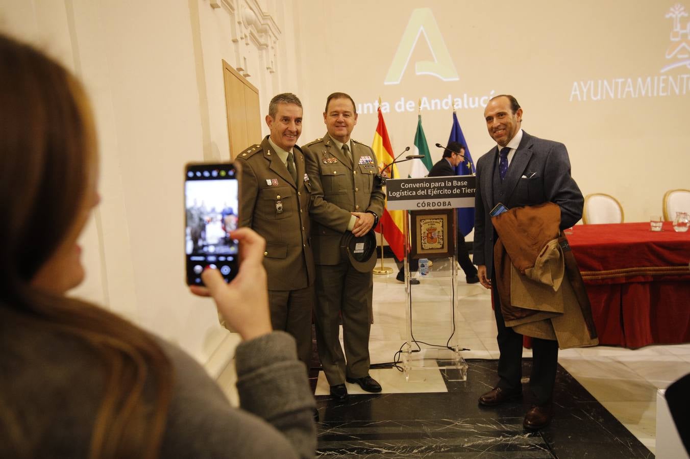 La firma de los convenios de la Base Logística de Córdoba, en imágenes