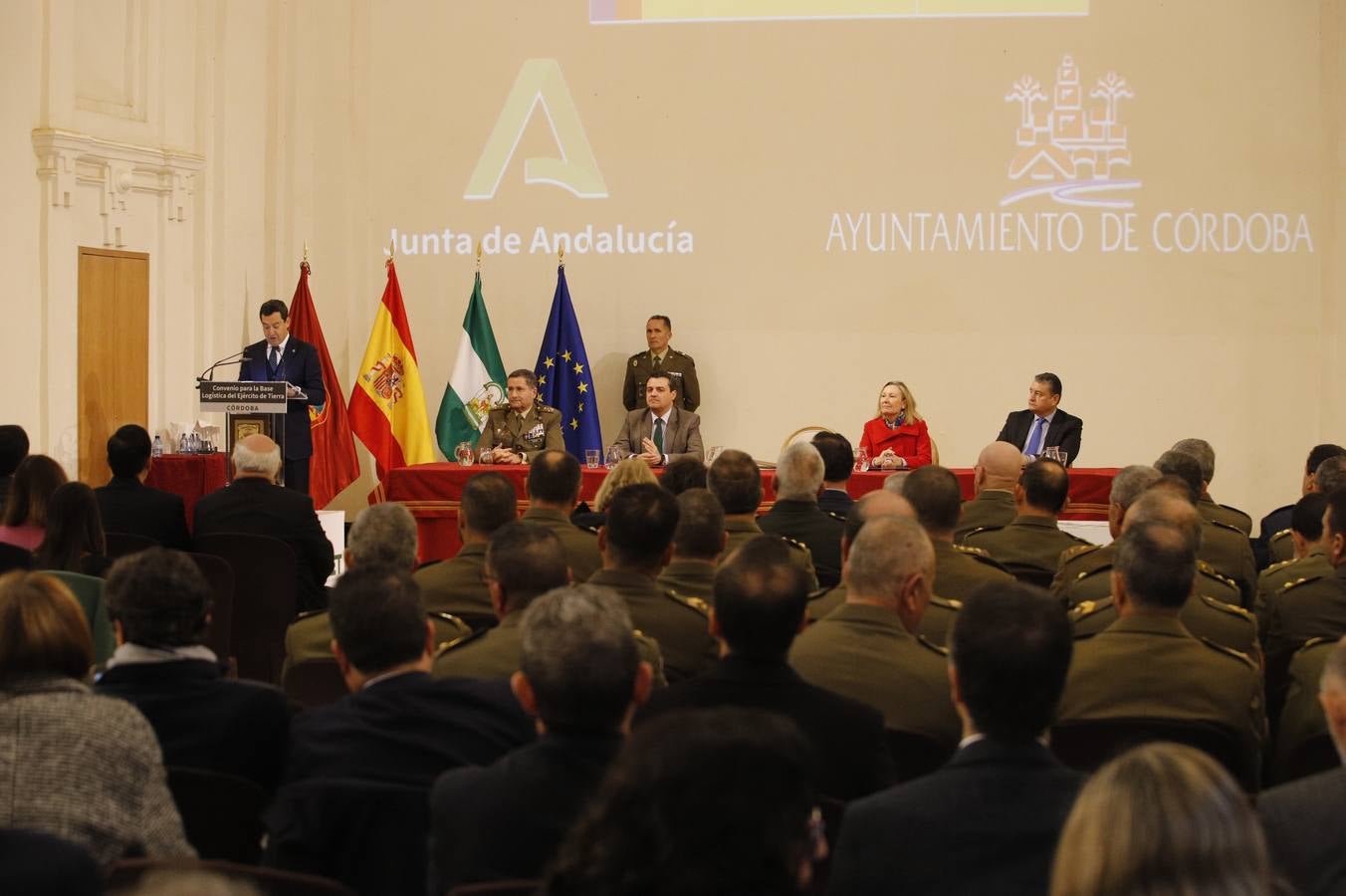 La firma de los convenios de la Base Logística de Córdoba, en imágenes