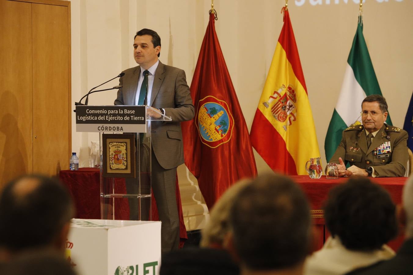 La firma de los convenios de la Base Logística de Córdoba, en imágenes