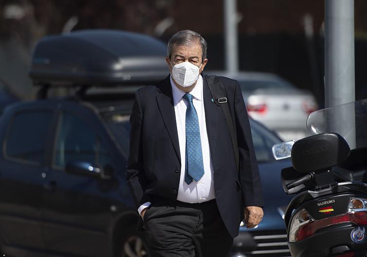 Francisco Álvarez-Cascos de camino a la Audiencia Nacional, en una imagen de archivo