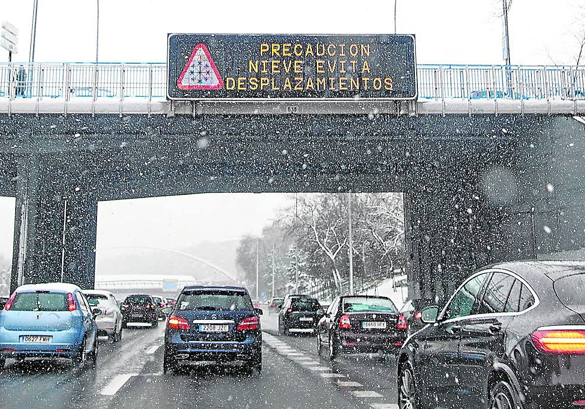 Intensa nevada durante el paso de Filomena en la capital