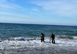 Hallan las manos de Natalia, la mujer asesinada por su pareja en Marbella, en una playa de Mijas a unos 15 kilómetros de dónde murió