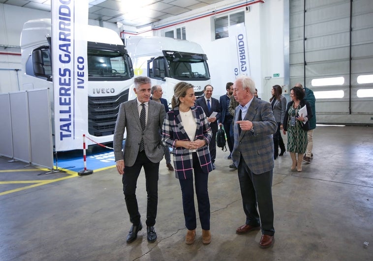 Tolón visita la ampliación de los talleres Iveco Talleres Garrido, en el Polígono