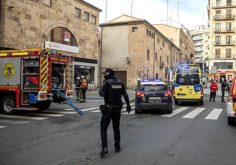 Herido un joven de 23 años en la explosión de una freidora de un restaurante de Salamanca