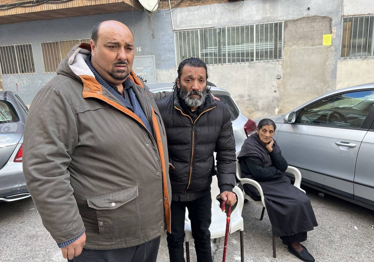 Las familias de los dos primos de Vallecas ofrecen a 250 voluntarios para  buscar a Ángel en el vertedero de Toledo