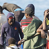 Más País lleva al Congreso la situación de un millar de migrantes expulsados del sistema al cumplir los 18