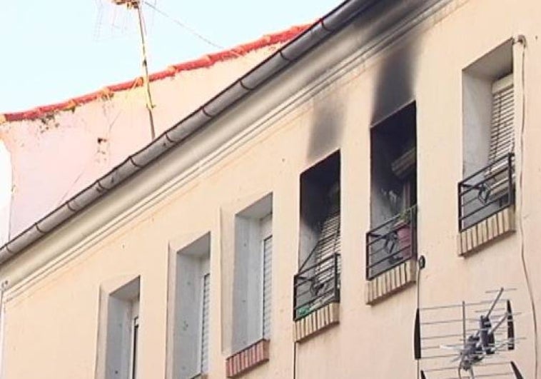 Una mujer de 51 años sufre quemaduras en el incendio de un piso en Ciudad Real