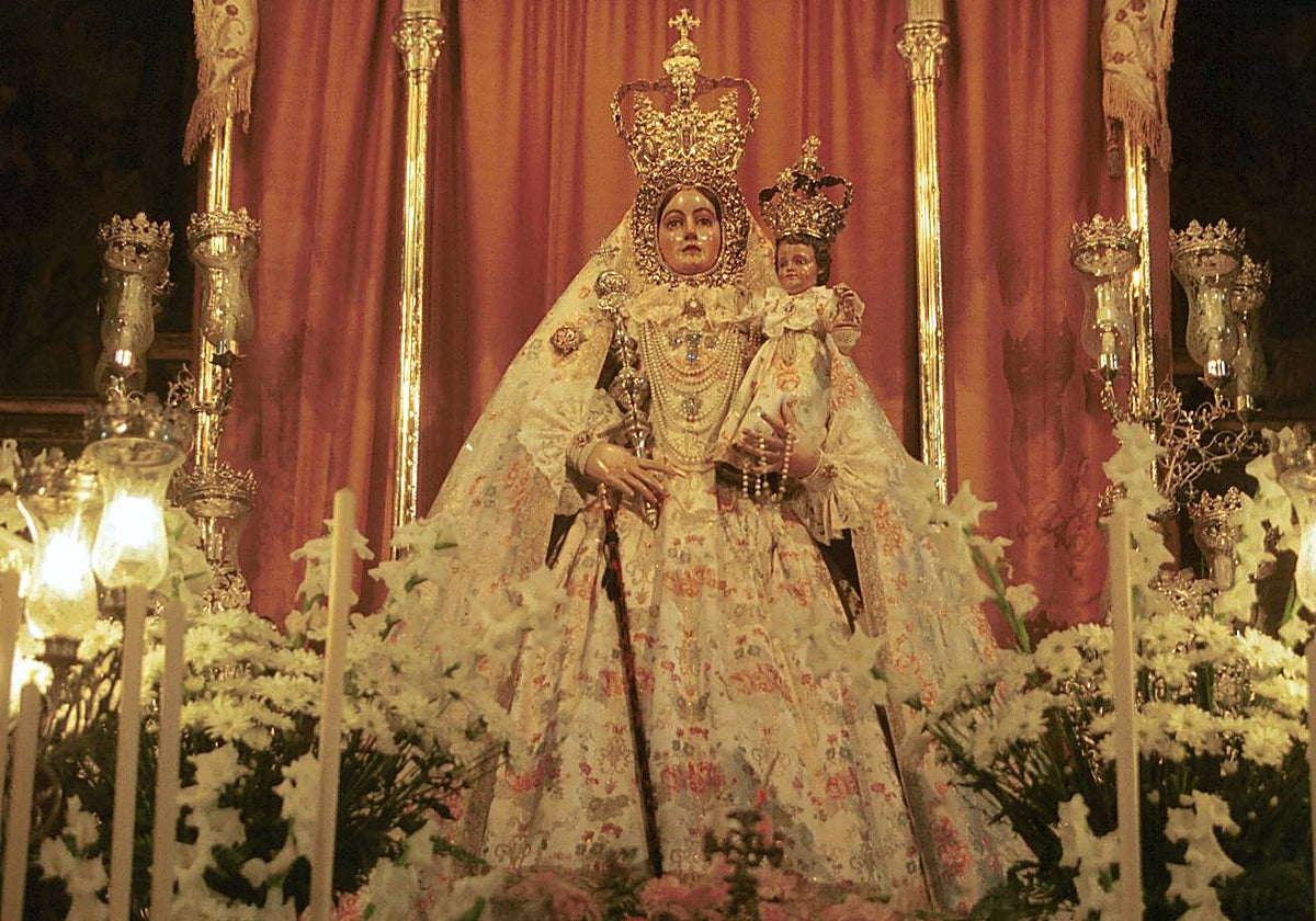 Imagen de la Virgen de Araceli de Lucena