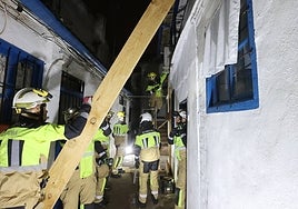 Desalojadas dos familias de una casa de paso de La Lagunilla de Córdoba por riesgo de derrumbe