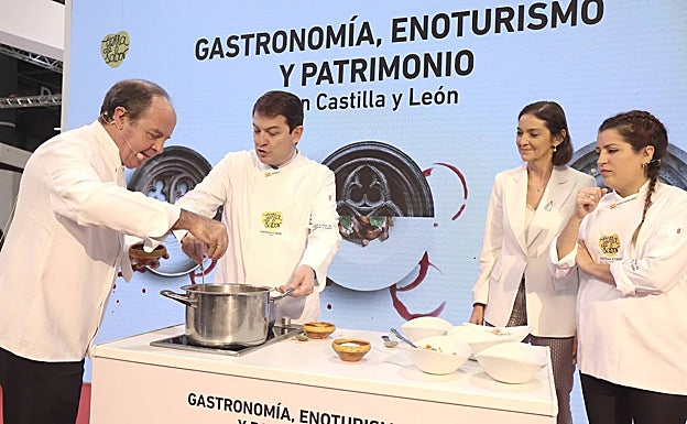 Exhibición de cocina de Tierra de Sabor con Cándido López Cuerdo (de Mesón Cándido, en Segovia) y Rocío Parra, del restaurante En la Parra, en Salamanca