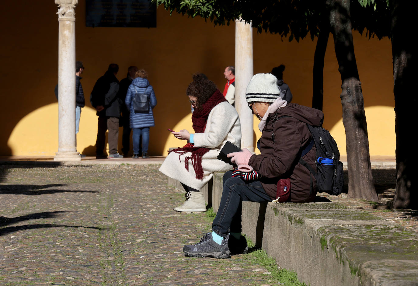 Un día de intenso frío en Córdoba, en imágenes