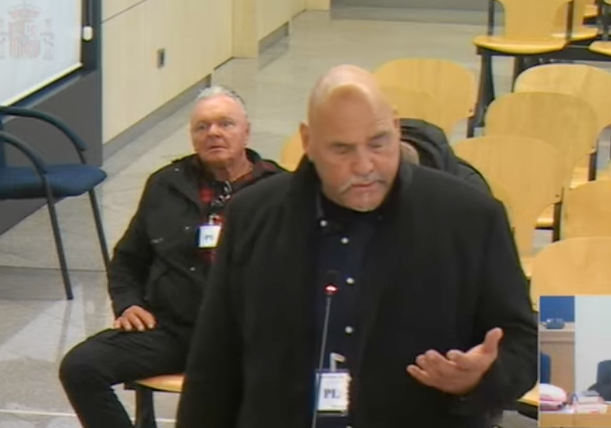 Frank Hanebuth respondiendo sobre las fechas a preguntas de su defensa