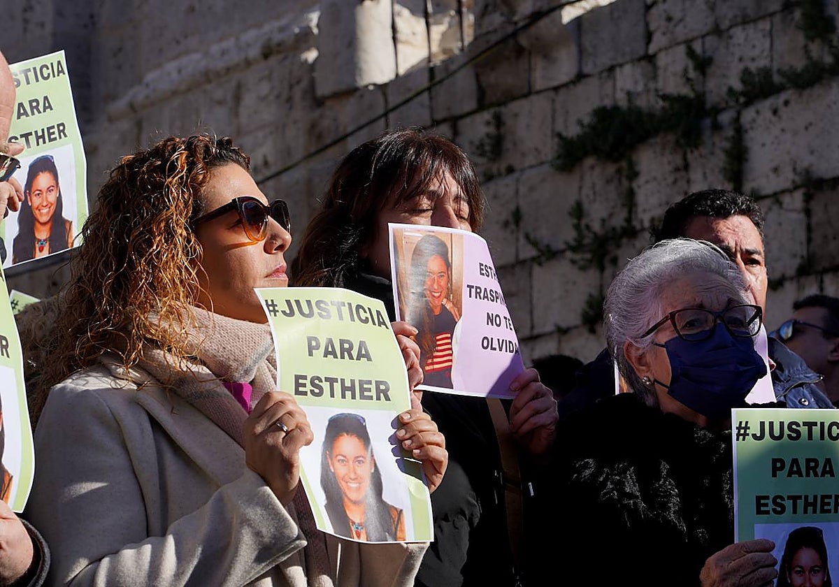 Concentración en recuerdo de Esther López, la joven de Traspinedo desaparecida el 13 de enero de 2022 hallada muerta días después