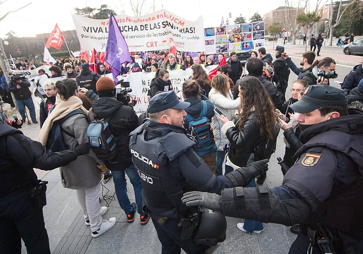 Protesta de los sindicatos de izquierdas en Ciudad Universitaria
