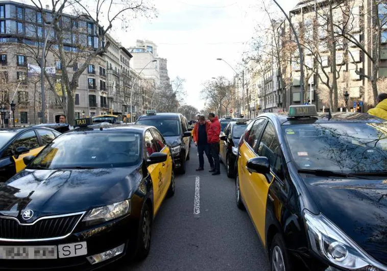 Los taxistas de Barcelona dan una tregua y desconvocan la huelga durante la feria ISE