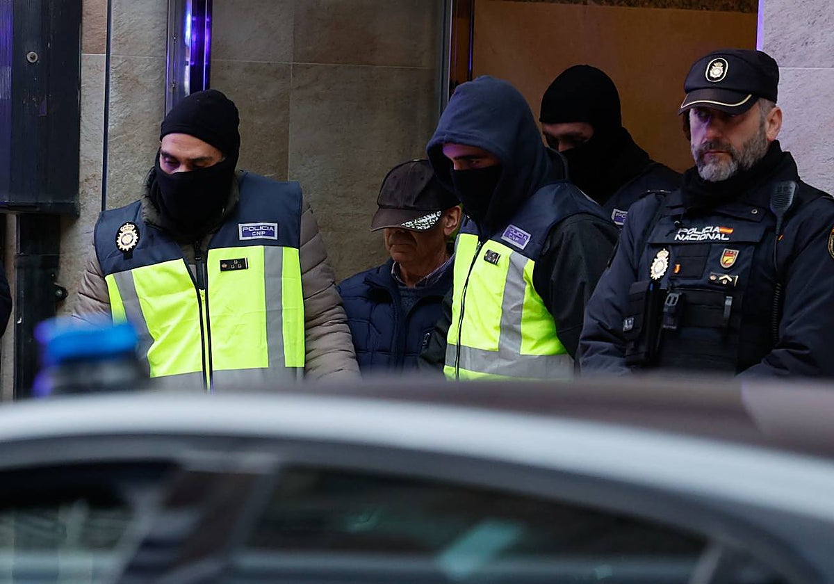 El presunto autor del envío de sobres bomba a Moncloa y Defensa es detenido por la Policía Nacional