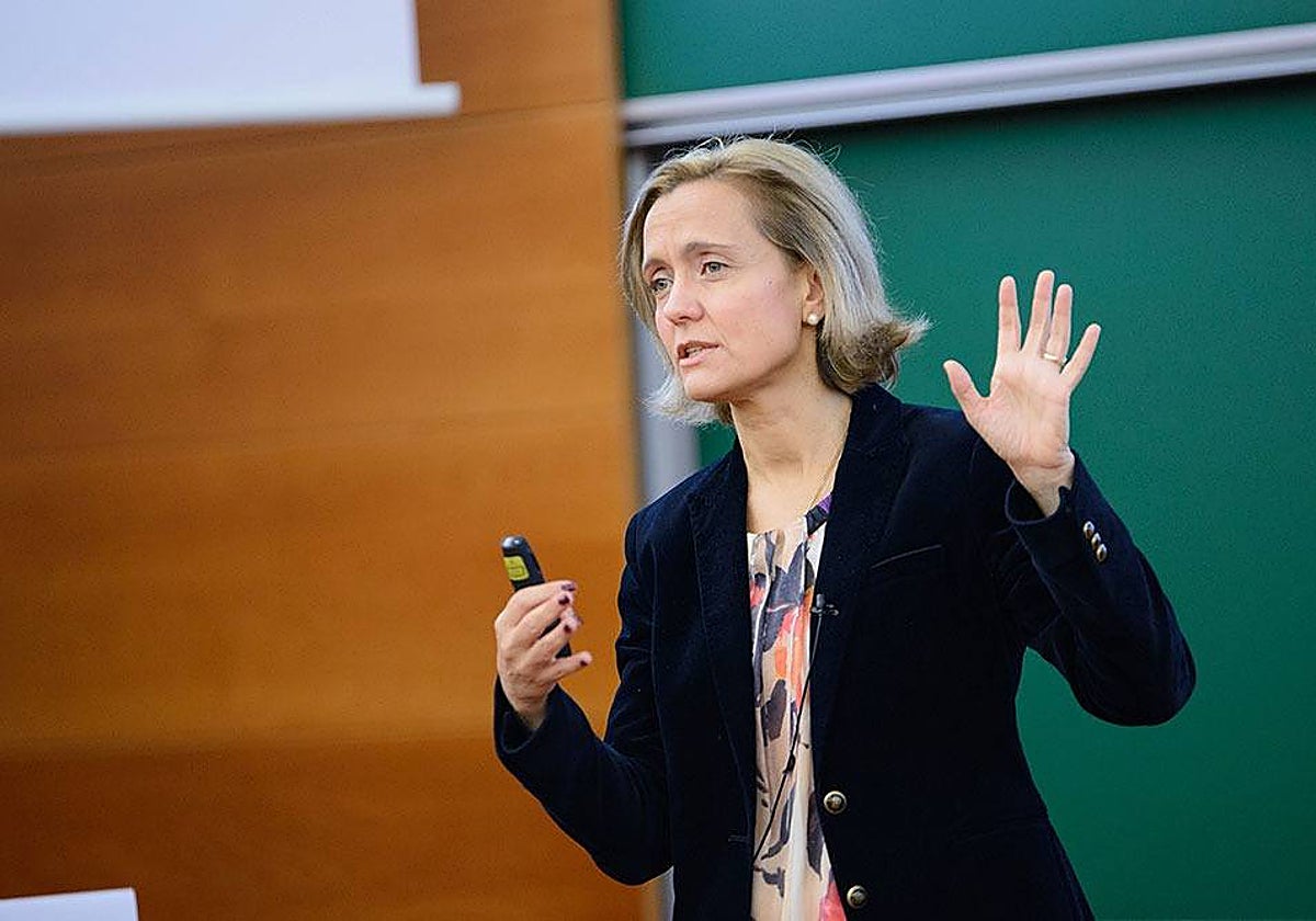 Imagen de la profesora del IESE Bussines School, Mireia Las Heras