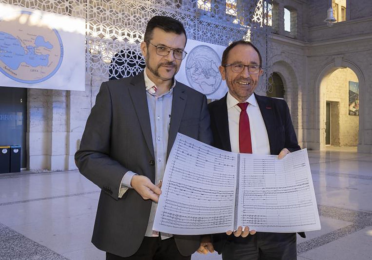 El compositor de la sinfonía, Andrés Valero-Castells, junto al director de Casa Mediterráneo, Andrés Perelló.
