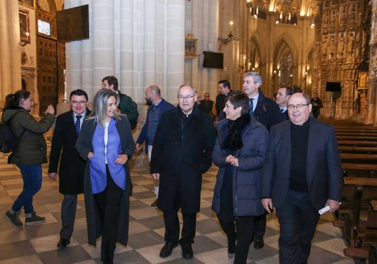El Gobierno estudiará ayudas para el arreglo de la deteriorada fachada sur de la catedral de Toledo