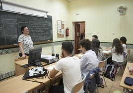 Bajada histórica del abandono escolar en Andalucía, que mejora la tasa de Cataluña y Valencia por primera vez