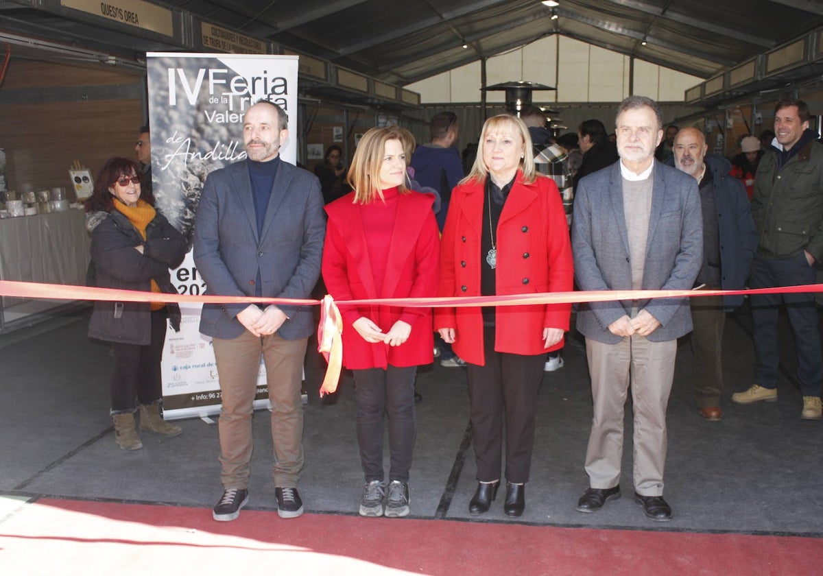 Imagen de la delegada del Gobierno en la Comunidad Valenciana, Pilar Bernabé, en la inauguración de la Feria de la Trufa Valenciana