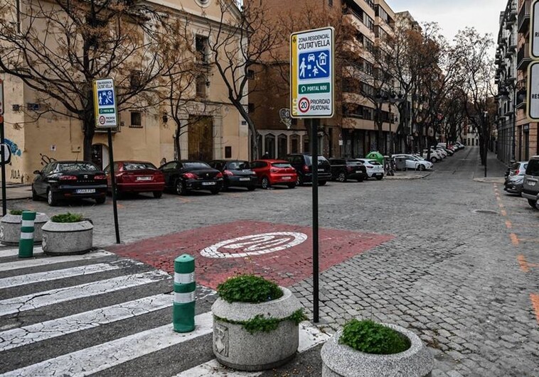 Valencia casi dobla en un año la recaudación por multas de tráfico: de 6,5  a 12,4 millones de euros
