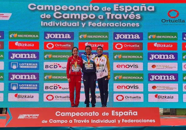 Paniagua y Sánchez-Escribano, en el podio del campeonato de España de Campo a Través