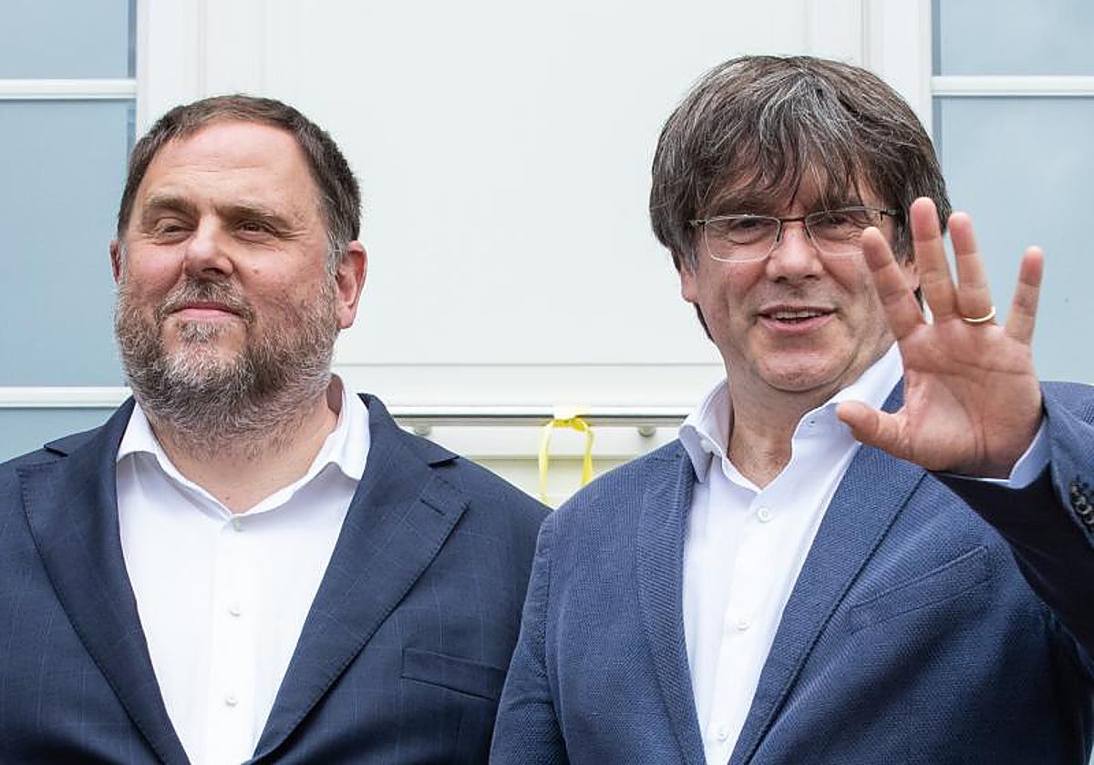 Oriol Junqueras y Carles Puigdemont, junto en Waterlo, en julio de 2021