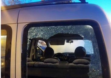 La Policía Nacional investiga el robo en cinco vehículos en el recinto ferial de Lucena