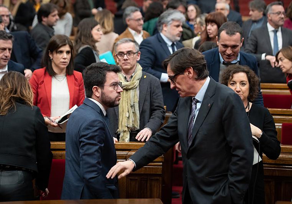 Salvador Illa y Pere Aragonès, la semana pasada en el Parlamento catalán