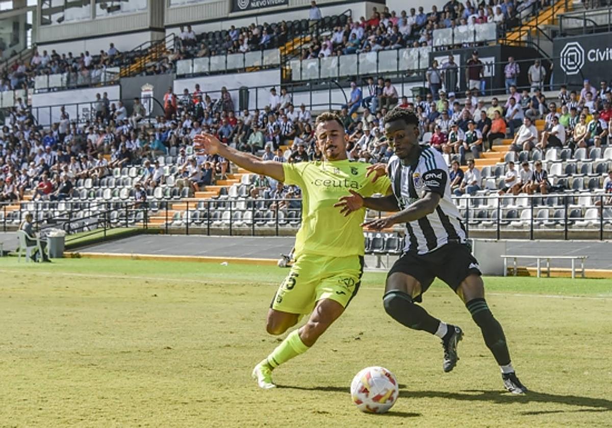 Adilson, en un partido con el Badajoz