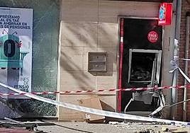 Los ladrones que explosionaron un cajero en La Fuensanta se llevaron 30.000 euros