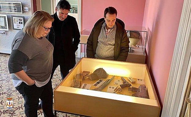 “Trocitos de la historia” del cine para revivir una sala en Benavente