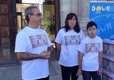 La última batalla de la familia que quiso que su hijo con Down fuese uno más en el aula