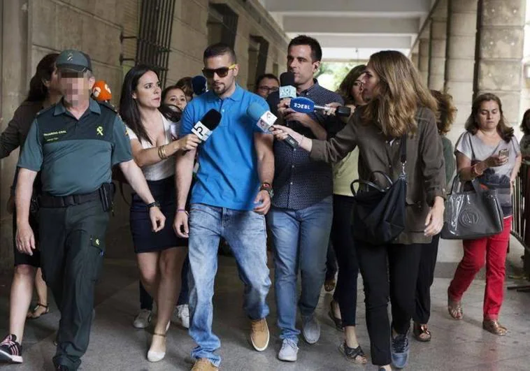 La Audiencia de Navarra rechaza rebajar la condena a un miembro de La Manada por el 'sí es sí'
