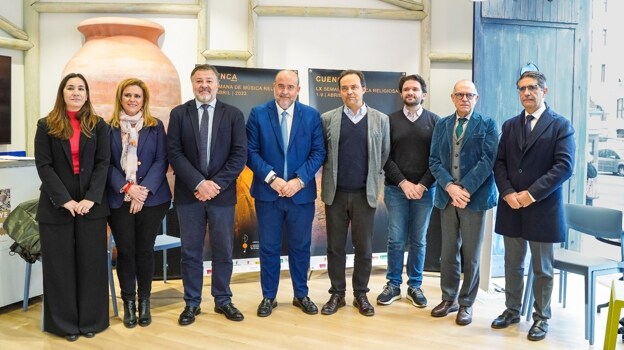 Martínez Guijarro, Dolz y Serra, en la oficina de Castilla-La Mancha en Madrid durante la presentación de la SMR