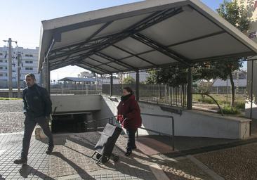 La solución para Villarrubia, ascensores sobre las vías como en San Fernando