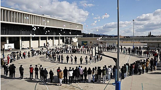Homenaje a Emma por parte de sus compañeros de clase en Jérica