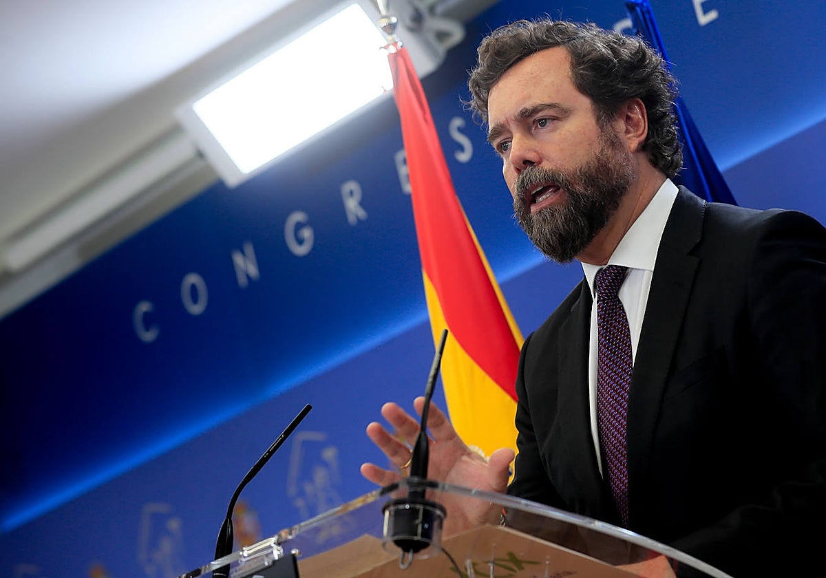 Iván Espinosa de los Monteros, en rueda de prensa antes de la Junta de Portavoces del Congreso