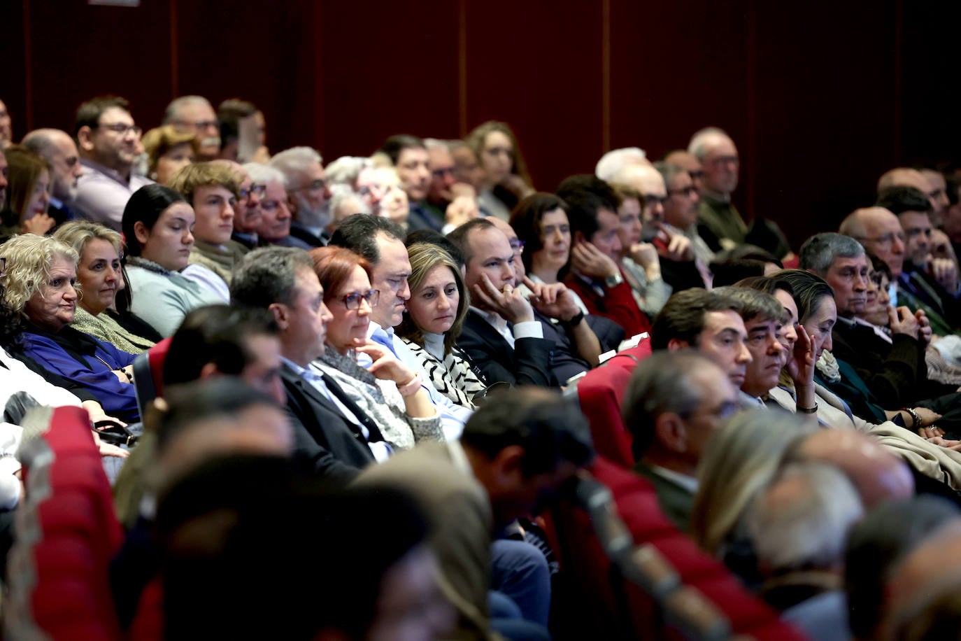El emotivo homenaje a El Cordobés, en imágenes