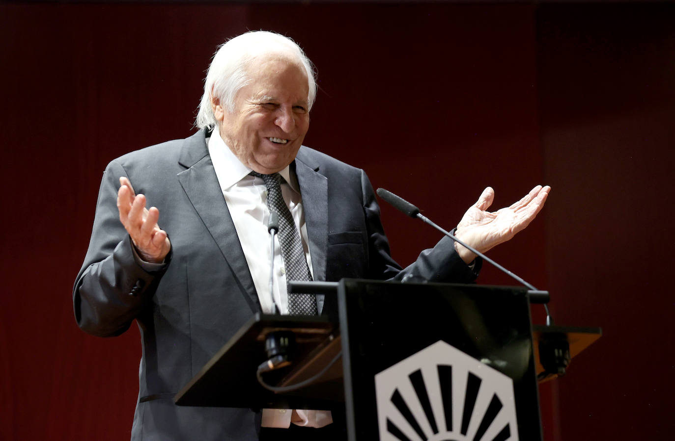 El emotivo homenaje a El Cordobés, en imágenes