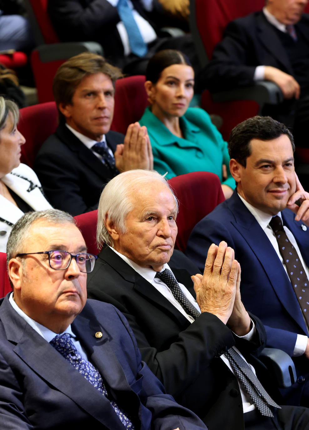 El emotivo homenaje a El Cordobés, en imágenes