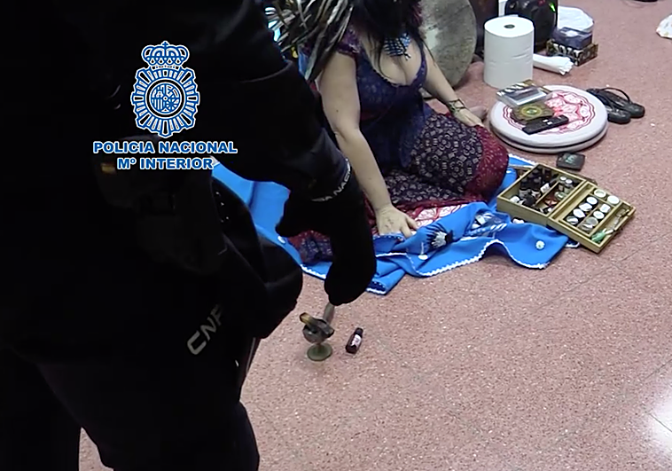 Desarticulado un punto de consumo de ayahuasca en Canarias gestionado por una chamana