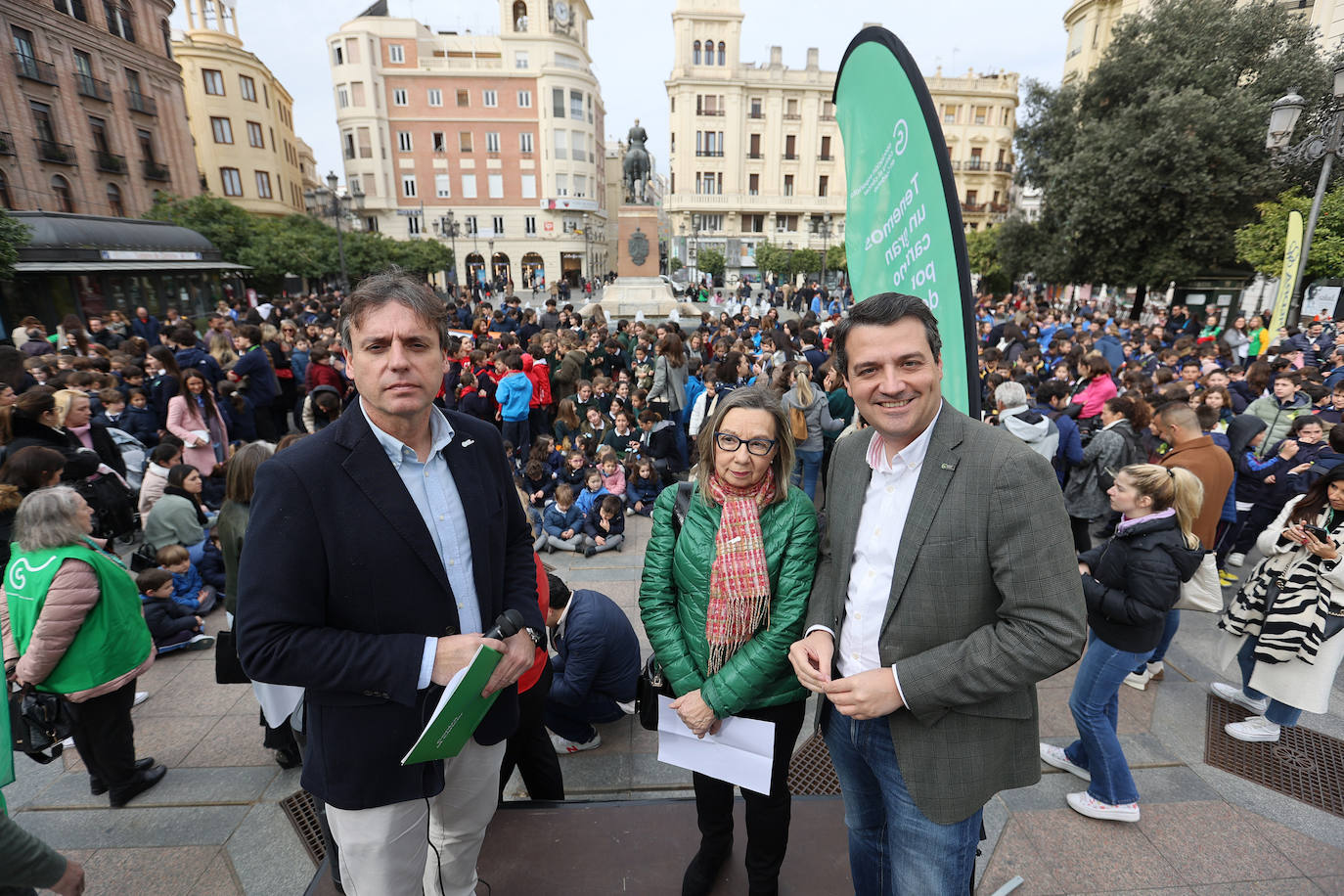 La marcha escolar por el Día del Niño con Cáncer en Córdoba, en imágenes