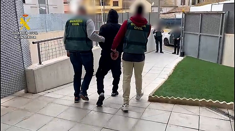 Prisión para un ladrón reincidente que robó hasta en 23 viviendas de Alicante