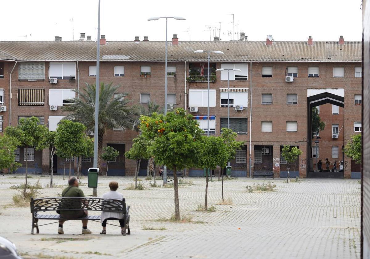 Plaza del barrio de Las Palmeras de Córdoba