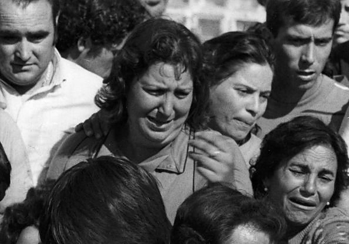 Imagen del entierro de Paquito Reyes en 1984