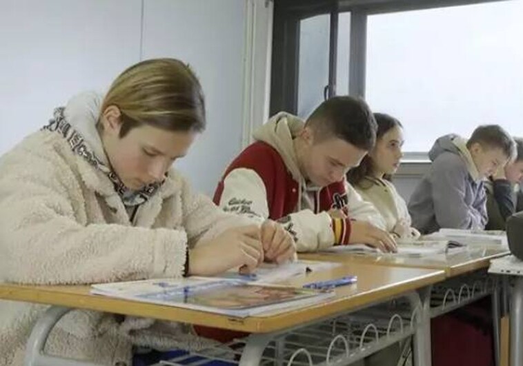 Los alumnos ucranianos cumplen un año en las aulas valencianas: «Ha sido un reto de dimensiones desconocidas»